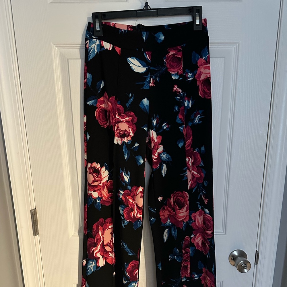 Fashion Nova Flower High waisted pants